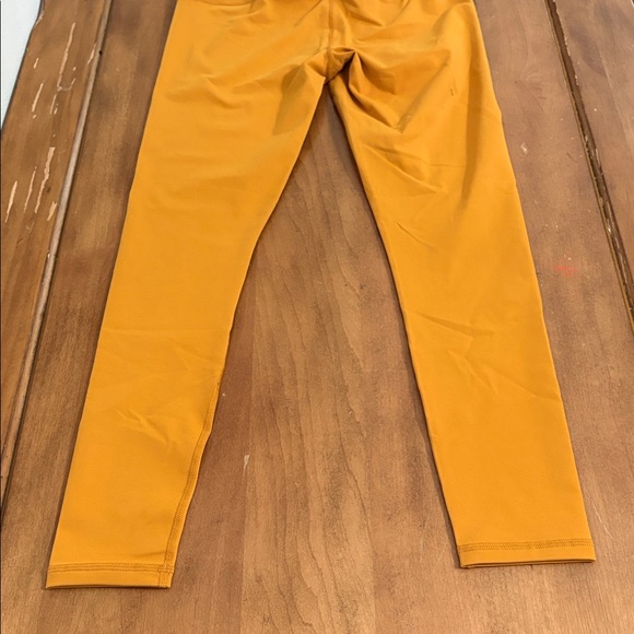Prana NWT Chakara Mid Rise Mustard Yellow Leggings Size Medium - Picture 12 of 13